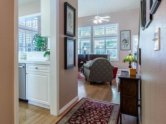 3rd image of 1080 E Monticello Cir