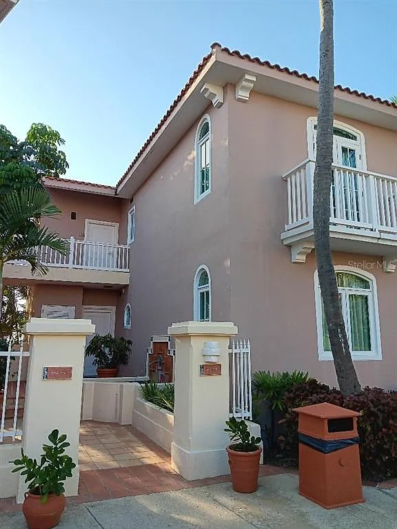 1 bed, 1.0 bath, 1028 sqft, $5,500 — Photo 1