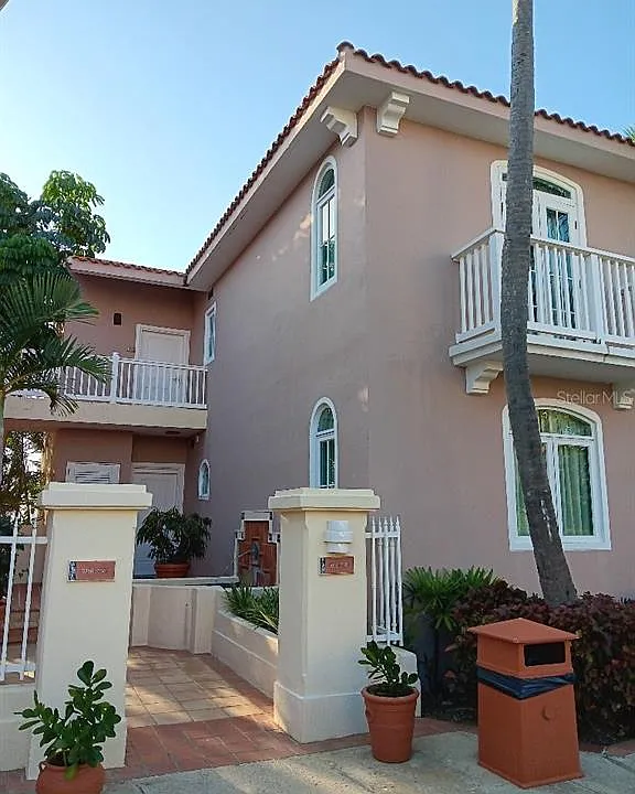 LAS CASITAS VILLAGE 1 Ave Conquistador #5391
