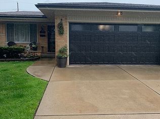 8502 Harder Dr, Warren, MI 48093