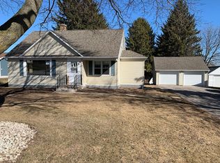 311 S Wisconsin Dr, Howards Grove, WI 53083