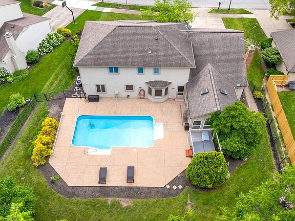 2nd image of 588 Liberty Ln