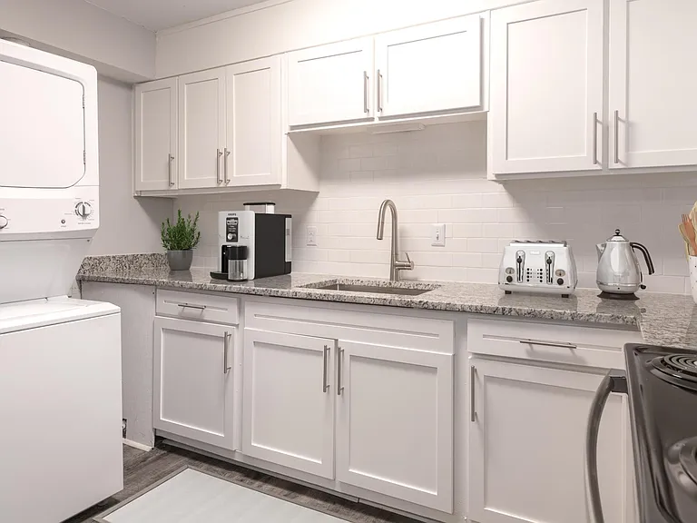 Sage Pointe Apartments — Photo 54