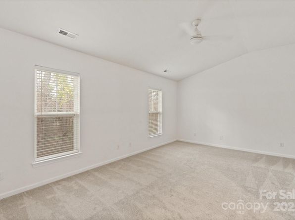 charlotte-north-carolina-65011711 picture