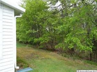 5 Kelowna Ct, Toms River, NJ 08757