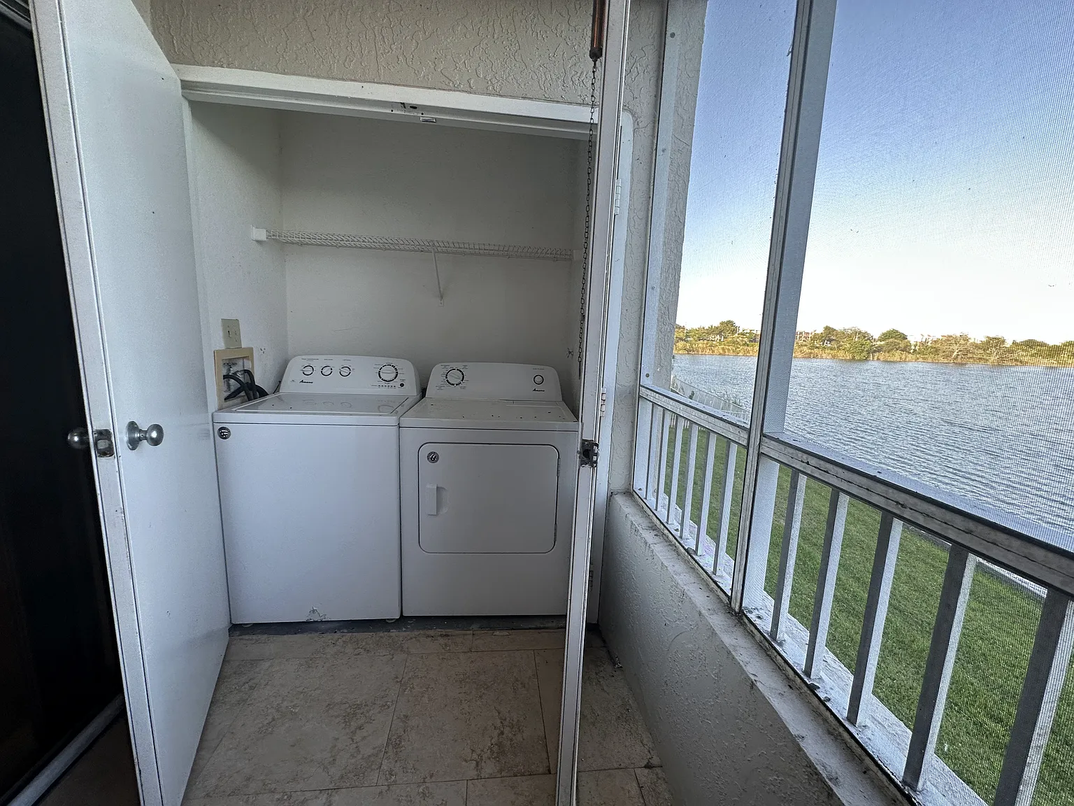 1 bed, 860 sqft, $1,995 — Photo 3