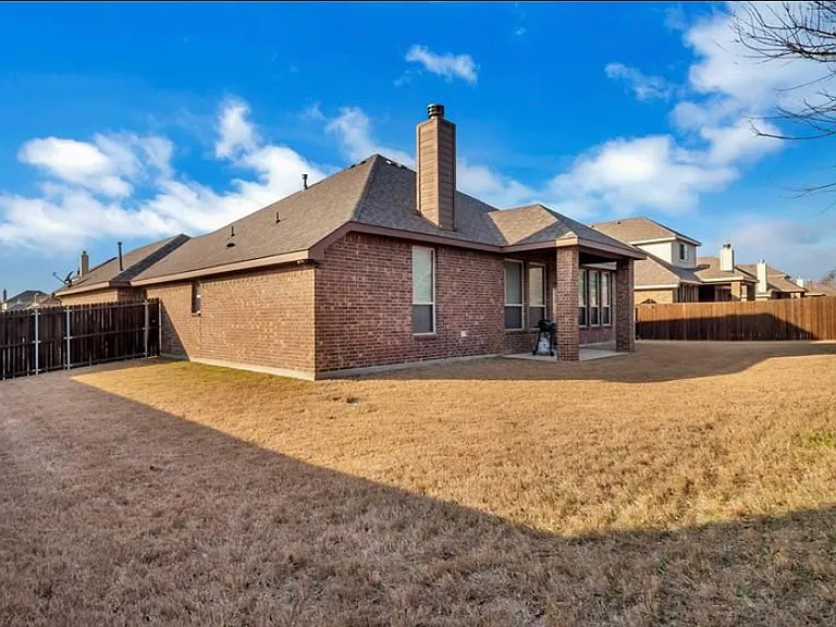 1410 Majestic Meadows Dr — Photo 28