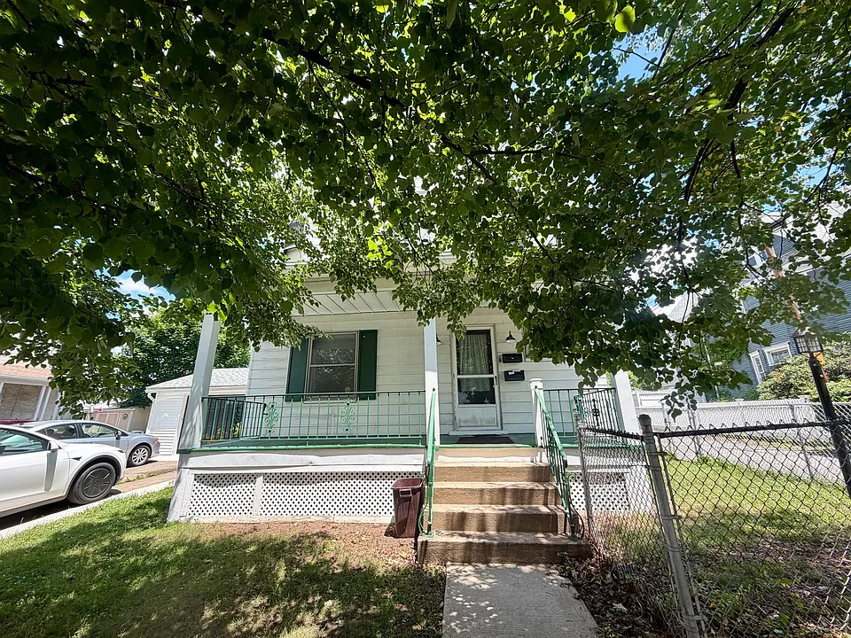 715 Alder St #1