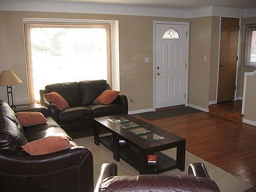 Family Room (view 1)