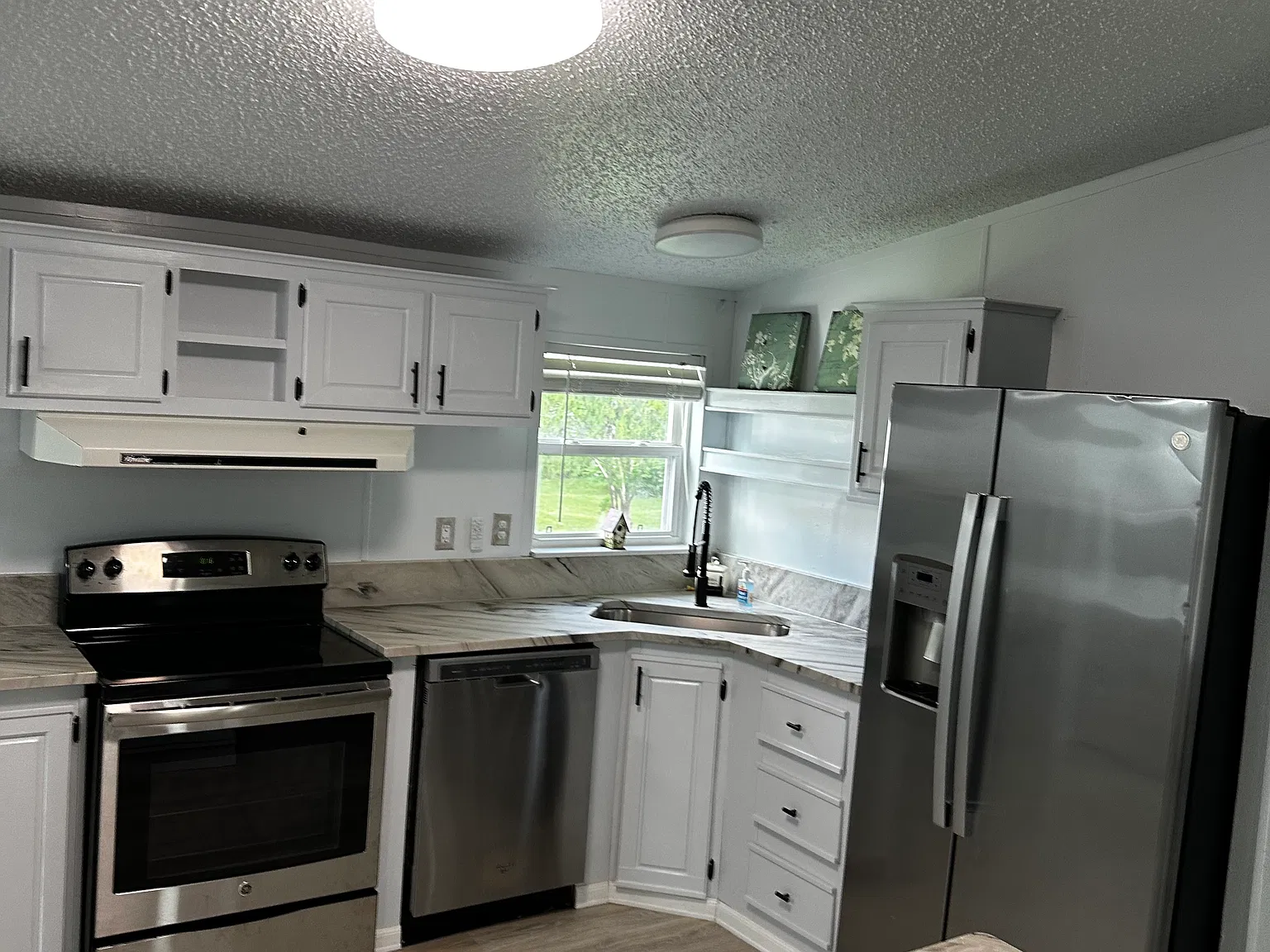 1624 King Arthurs Ct — Photo 2
