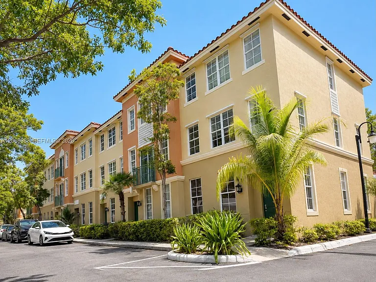 2069 S Ocean Dr #Townhouse 18 — Photo 5