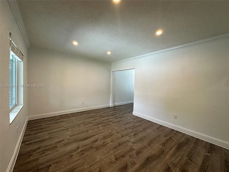 1737 Liberty St #10 — Photo 11