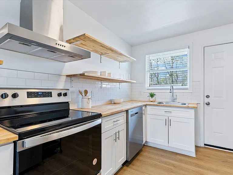 627 Shelby Ave #3 — Photo 4