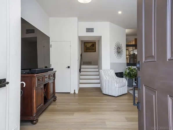 7426 Caminito Carlotta, San Diego, CA 92120