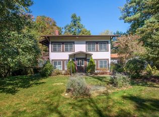 7322 River Rd, Olmsted Falls, OH 44138