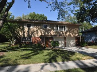 4218 SW 30th St, Topeka, KS 66614