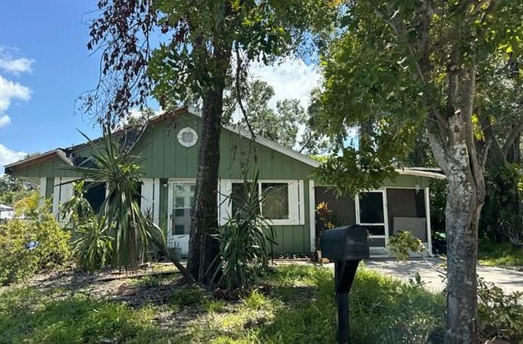 1st image of 1236 31st Ave E