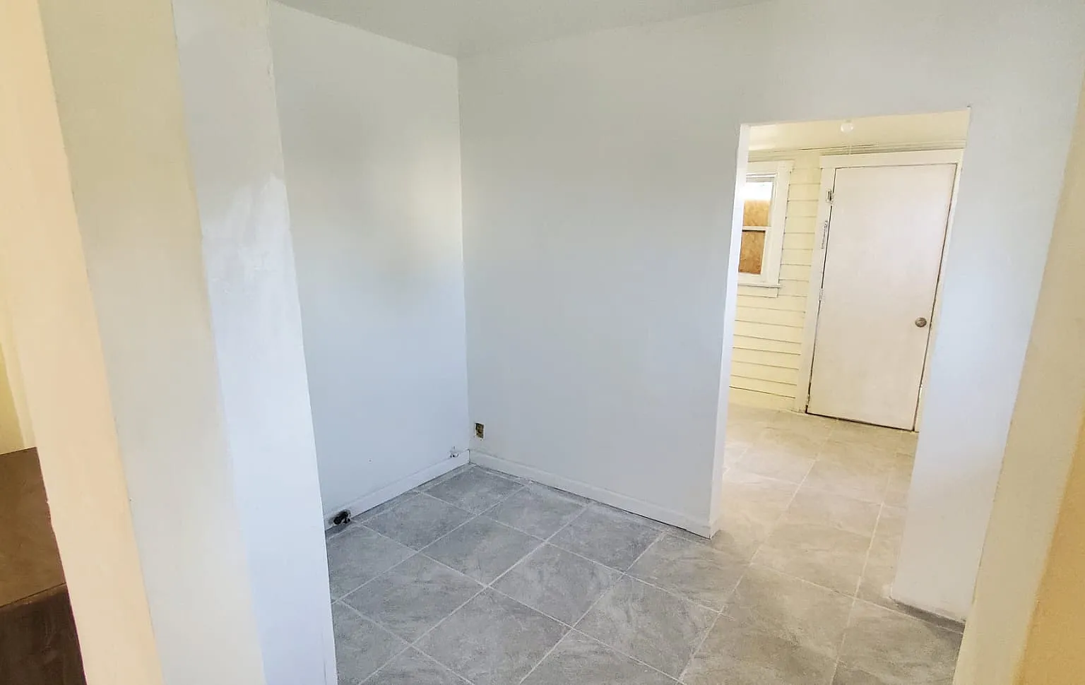 301 2nd Ave — Photo 4