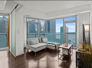 14 York St #1902, Toronto, ON M5J 0B1