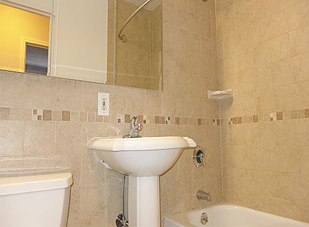 5th image of 301 E 47th St APT 12G