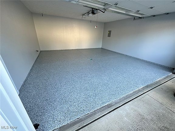 2nd image of 602 Cattail Cir