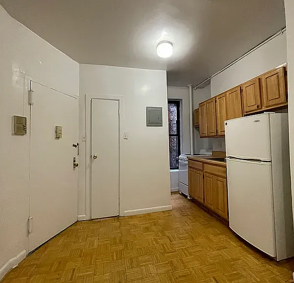416 W 56th St #11 — Photo 2