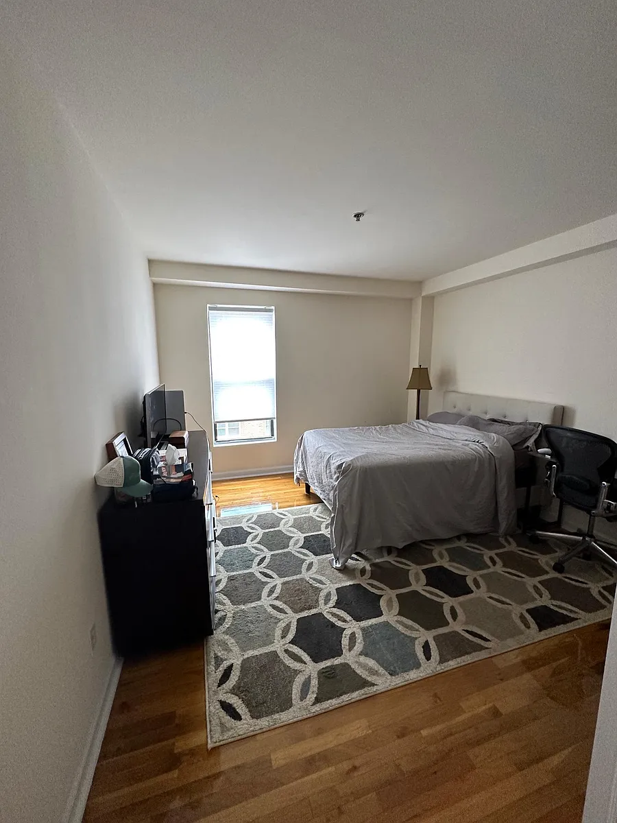 Building Photo - 358 2nd St #6C
