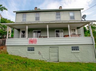1105 Eisenhower Dr, Russellton, PA 15076