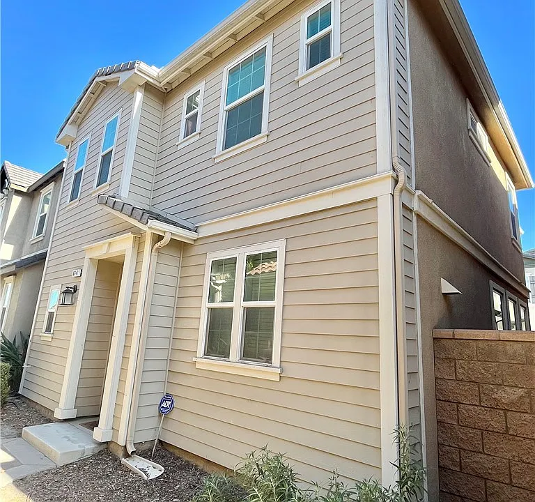 6042 Snapdragon St