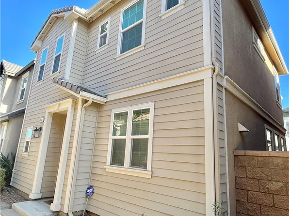 6042 Snapdragon St, Corona, CA 92880