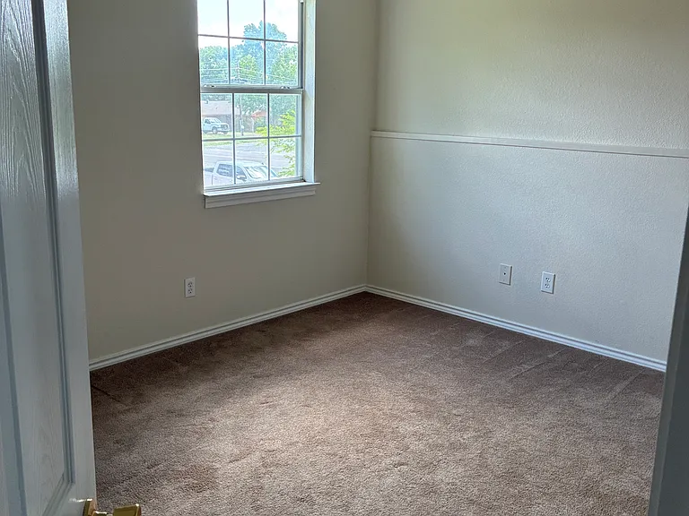 406 N Denny St #B — Photo 14