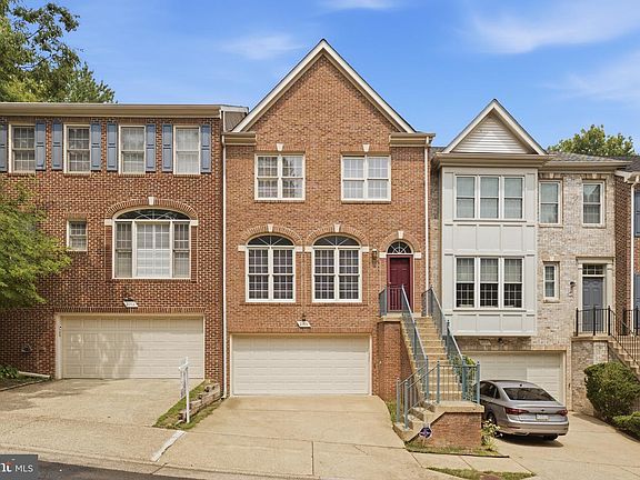2nd image of 2715 Pembsly Dr