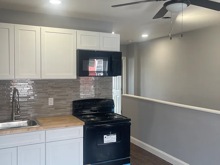 5618 Appletree St #2 — Photo 7