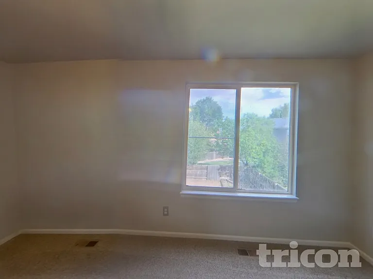 1028 Oriole Cir — Photo 7