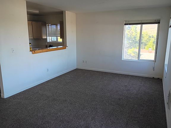 4th image of 704 Cook St #704