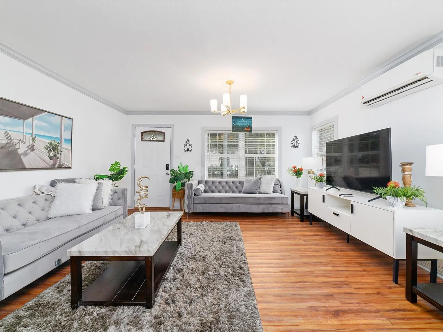 2 bed, 1.0 bath, 1000 sqft, $1,999 — Photo 4