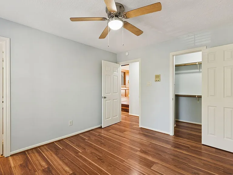 14819 Walbrook Dr — Photo 36