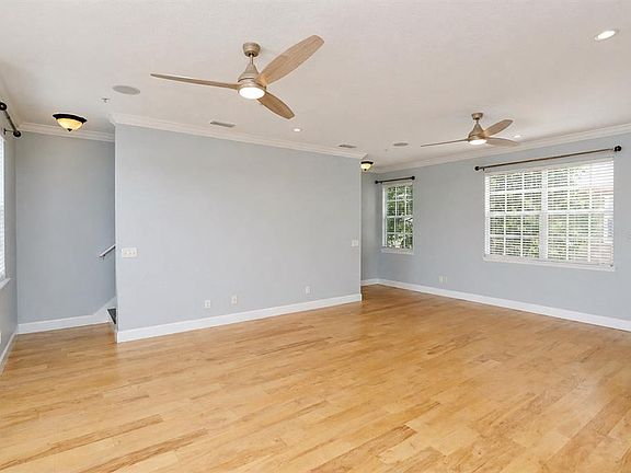 3rd image of 2611 Espana Ct
