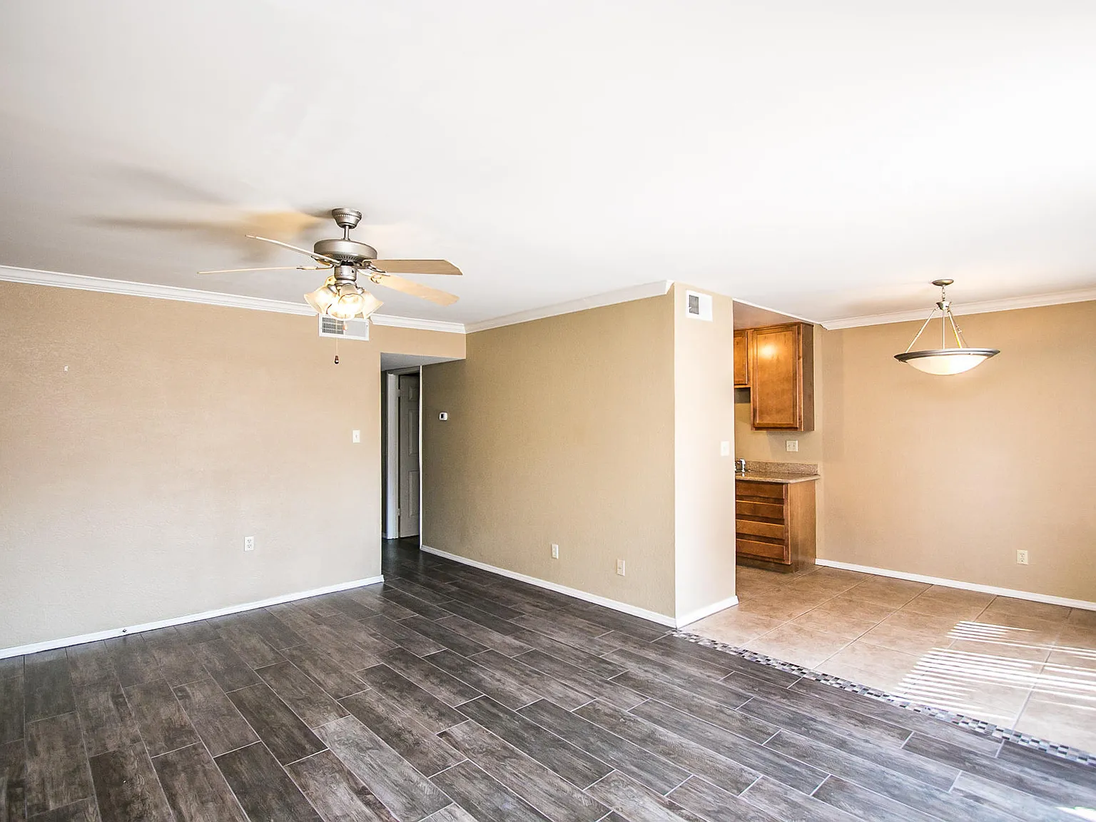 2 bed, 2.0 bath, 955 sqft, $1,675 — Photo 4
