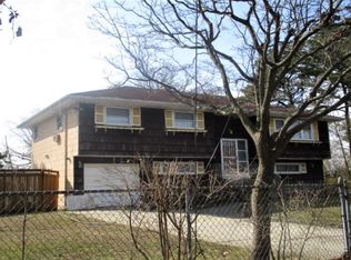 14 Farrington Ave, Bay Shore, NY 11706