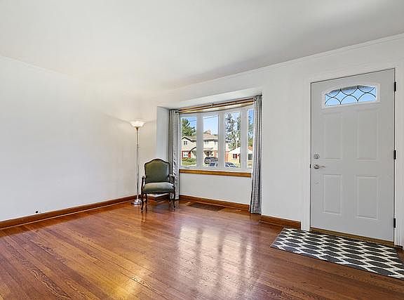 2nd image of 10628 S Kedzie Ave