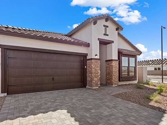 4th image of 611 E Aurora Drive