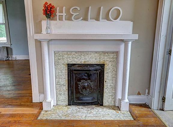 5th image of 2302 Greenwood Ave