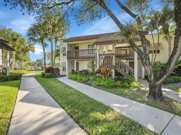 10187 Mangrove Dr APT 201, Boynton Beach, FL 33437