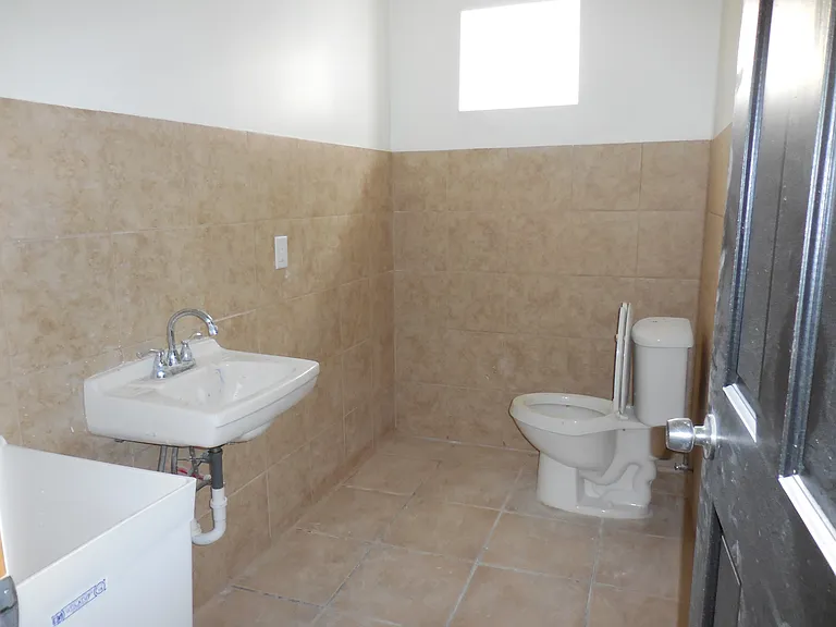 409 E Park Ave — Photo 4