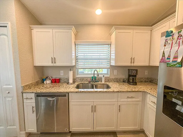 11707 Willmington Blvd — Photo 14