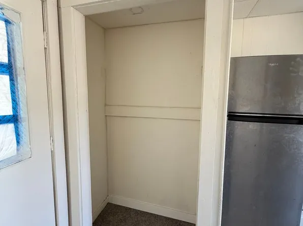 652 Main, 652 Main St #2, Bennington, VT 05201