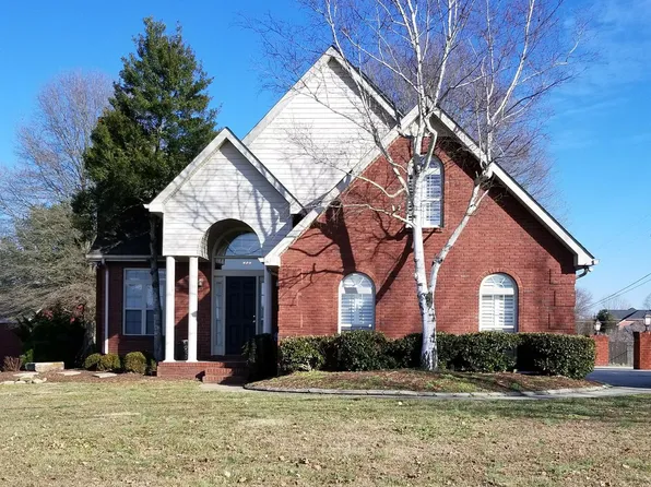 21 Maple Springs Dr, Manchester, TN 37355