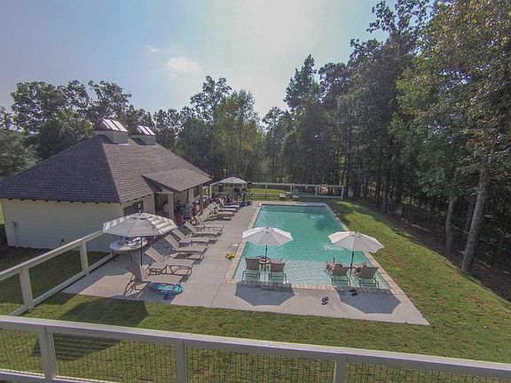 Image 5: Pool