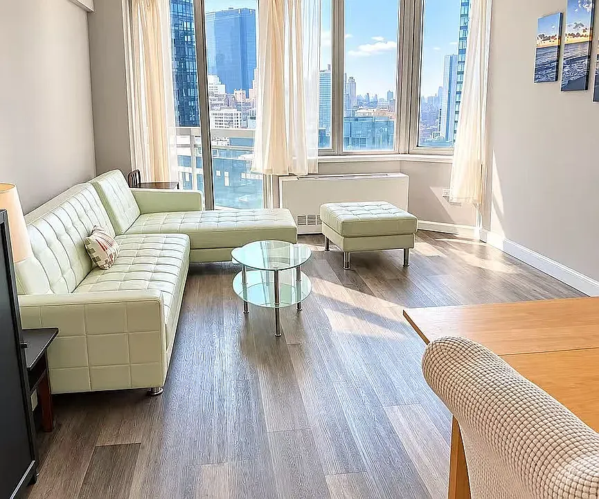 500 W 43rd St #35B